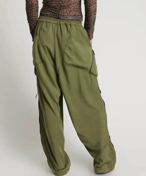 ONE TEASPOON Khaki Tencel Parachute Pants | Women Bottoms